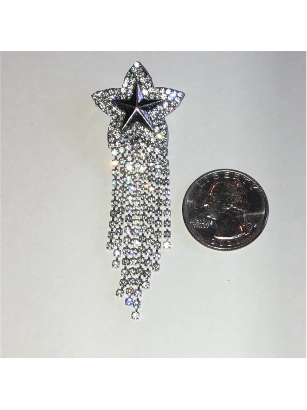Sparkling Silver Tone Dangling Star Brooch with Rhinestones - Picture 4 of 5